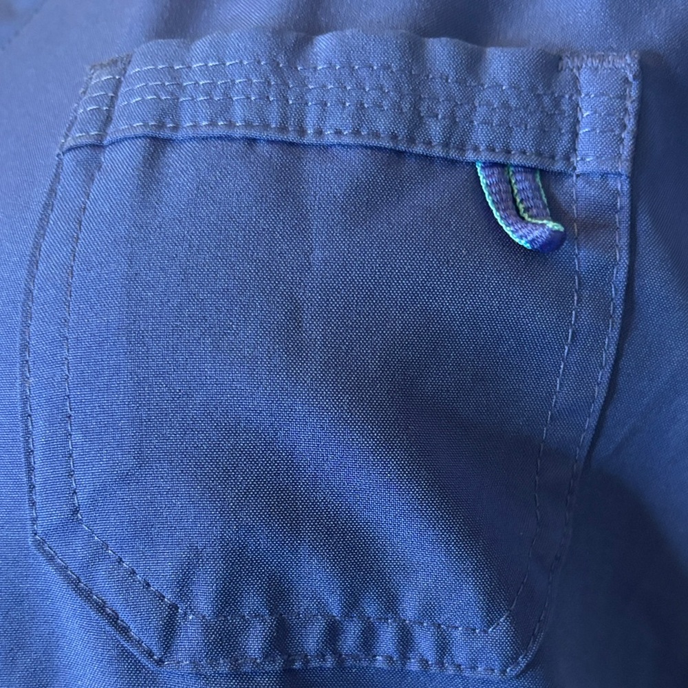 Med Couture Royal Blue V-Neck Scrub Top Medium Style 8587 Set of 2 - Picture 5 of 7